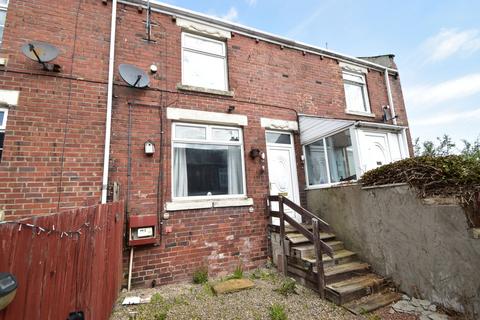 2 bed property, in Charlotte Street, £55,000