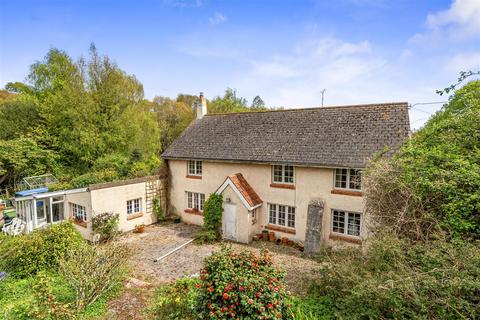 4 bed property, in Exminster, £800,000