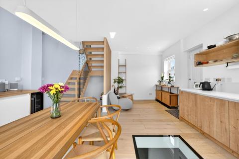 2 bed property, in Sheringham Road, £1,000,000