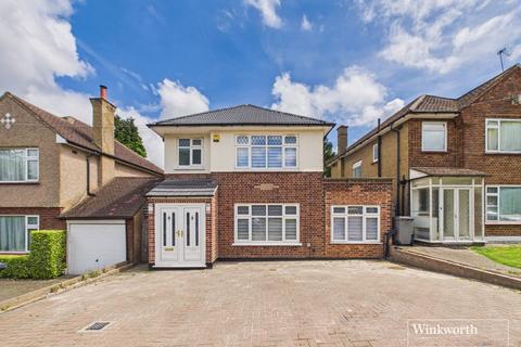 4 bed property, in Shaftesbury Avenue, £875,000