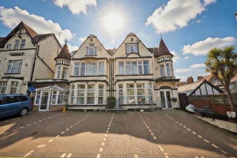 16 bed property, in Grosvenor Road, £2,100,000