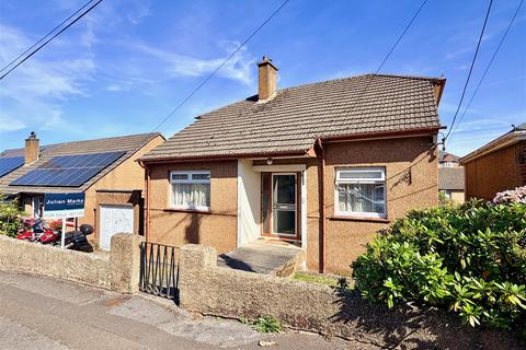 3 bed property, in Plymstock, £325,000