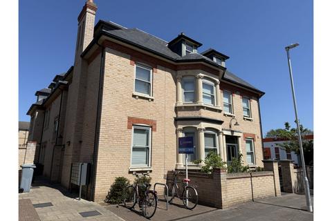 Studio, in 81 Humberstone Road, £147,000