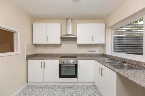 3 bed property, in Kilvey Road, £130,000