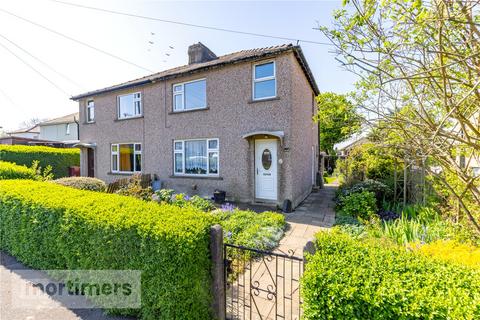 3 bed property, in Central Avenue, £210,000
