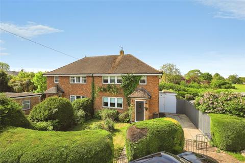 3 bed property, in Green Close, £430,000