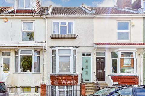 3 bed property, in Shelford Road, £300,000