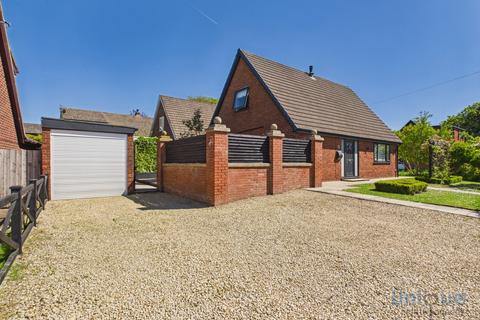 3 bed property, in Ronwood Close, £360,000