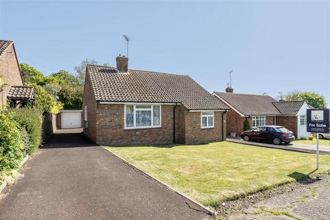 2 bed property, in Stewards Rise, £425,000