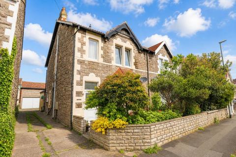 4 bed property, in Swiss Road, £338,000