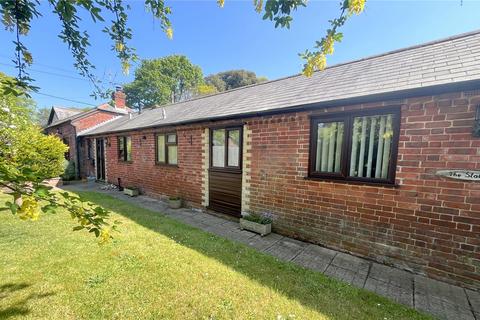 2 bed property, in Sopley Farm Buildings, £475,000