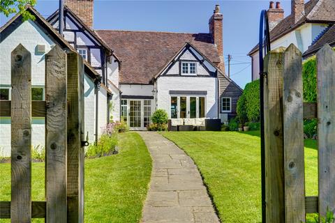 5 bed property, in Kington, £800,000