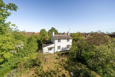 3 bed property, in Mill Bank, £450,000