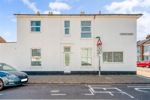 3 bed property, in Shearer Road, £240,000