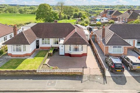 3 bed property, in Butterbache Road, £310,000