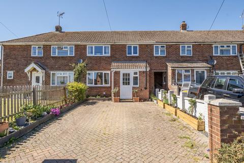 3 bed property, in Parkhouse Road, £330,000