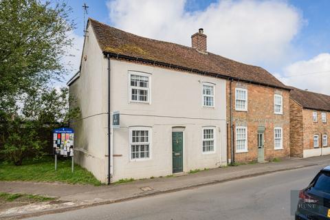 3 bed property, in Windmill Street, £425,000