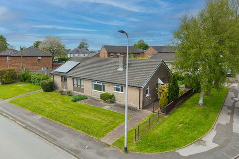 2 bed property, in 39 Moor Road, £95,000