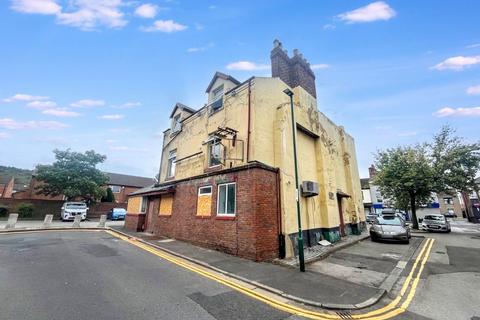 Land, in William Street, £165,000