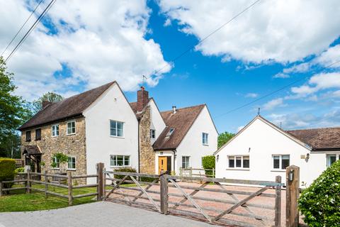 4 bed property, in Droitwich, £750,000