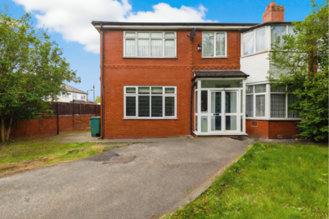 5 bed property, in Bury Old Road, £650,000