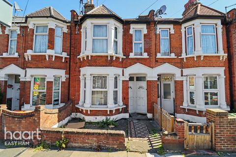 2 bed property, in Katherine Road, £350,000