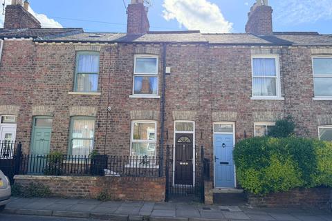 2 bed property, in Dale Street, £260,000