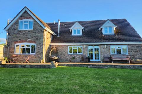 4 bed property, in Chancery Court, £650,000