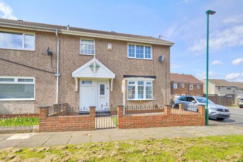 3 bed property, in Bamburgh Drive, £110,000