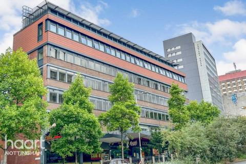 1 bed property, in Hounds Gate, £30,000