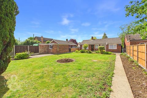 3 bed property, in Norwich Road, £325,000