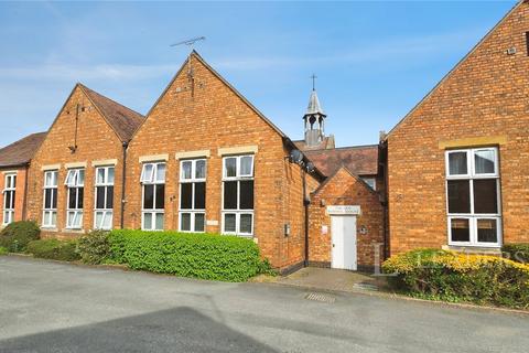 1 bed property, in Kings Road, £95,000