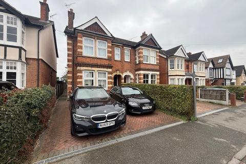 4 bed property, in Chelmsford, £500,000