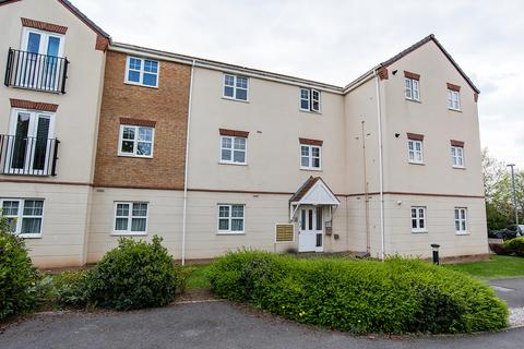 2 bed property, in Redwood Close, £115,000