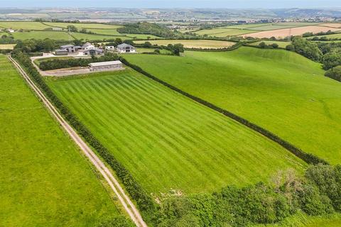 3 bed property, in Little Knightacott Farm, £375,000