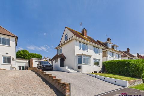 4 bed property, in Newlands Road, £1,050,000