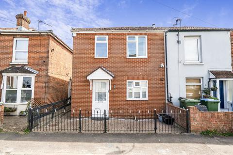 3 bed property, in Priory Road, £385,000