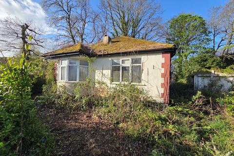 2 bed property, in 23 Woodland Way, £250,000