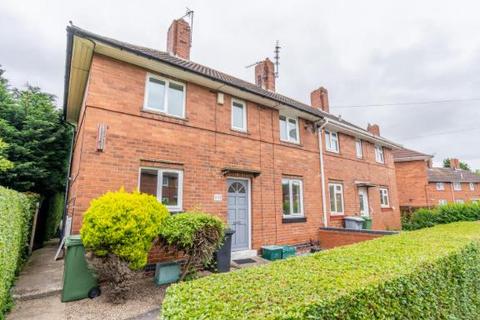 5 bed property, in Barstow Avenue, £465,000