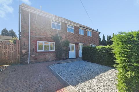 3 bed property, in Cheviot Drive, £145,000