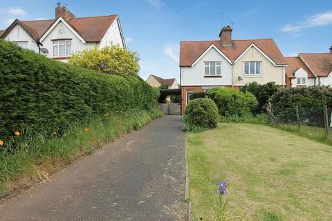 2 bed property, in Caunsall Road, £315,000
