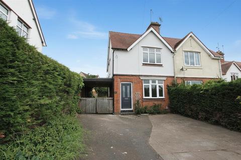 2 bed property, in Caunsall Road, £290,000