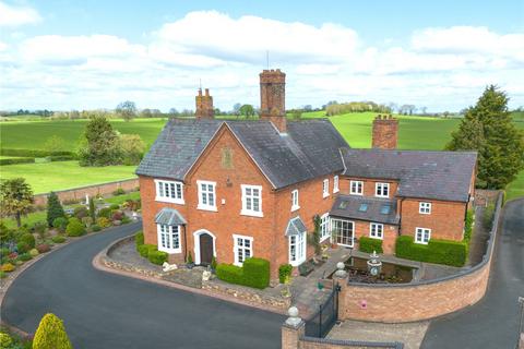 5 bed property, in Elmbridge, £1,950,000