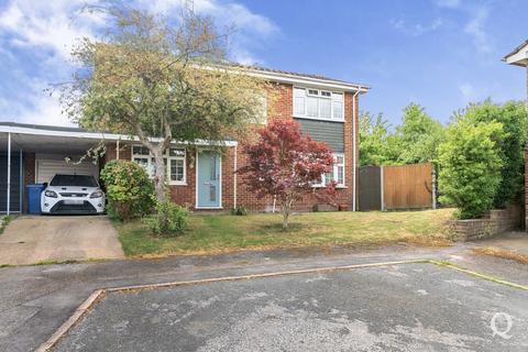 4 bed property, in Peregrine Drive, £435,000
