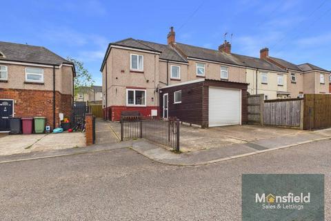 3 bed property, in New Terrace, £175,000