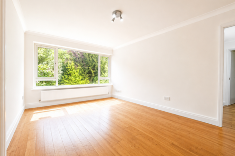 2 bed property, in Holden Road, £400,000