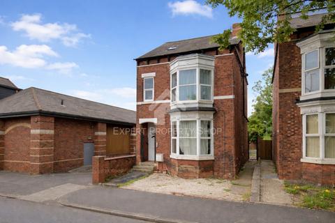 3 bed property, in Watson Road, £250,000