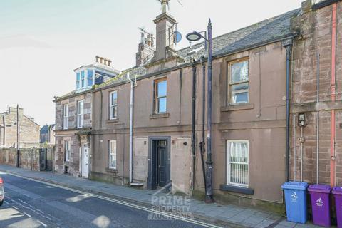 1 bed property, in 16 John Street, £40,000