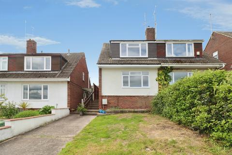 3 bed property, in Crispin Way, £300,000