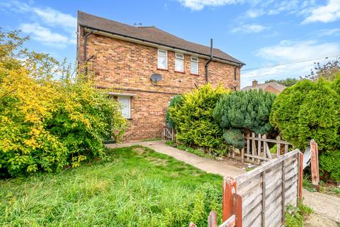 2 bed property, in Langley Road, £279,995